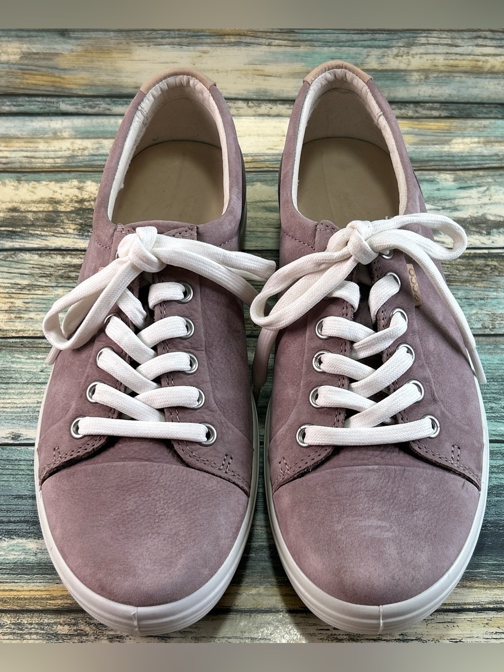 ECCO Casual Everyday Sneaker Size 7-7.5 Light Purple Nubuck Leather Walking Shoe - Picture 4 of 11